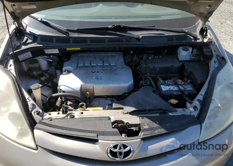 2010 Toyota Sienna Le z USA, uszkodzony, nr VIN 5TDJK4CC1AS030151